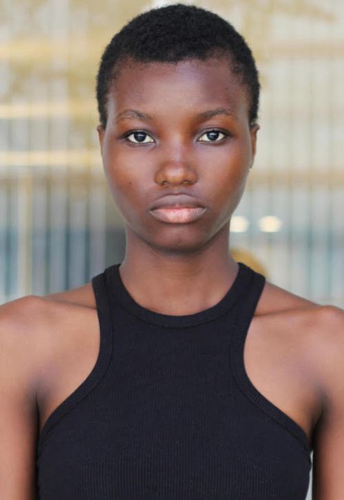 Lizzy | Select Paris | Select Model Management