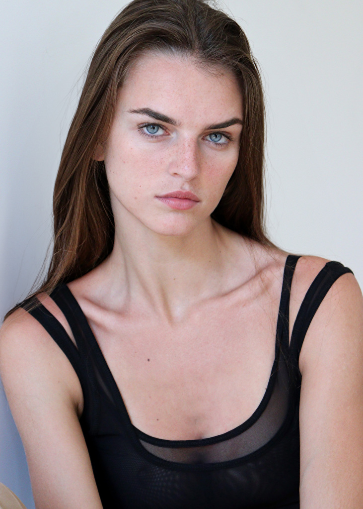 Alma Lund | Select Paris | Select Model Management