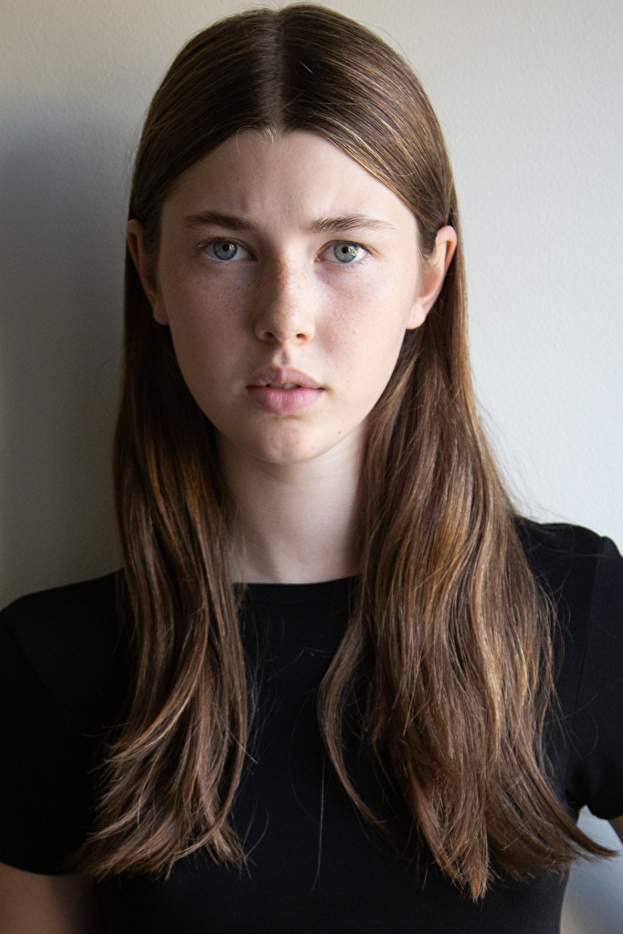 Emmie | Select Stockholm | Select Model Management