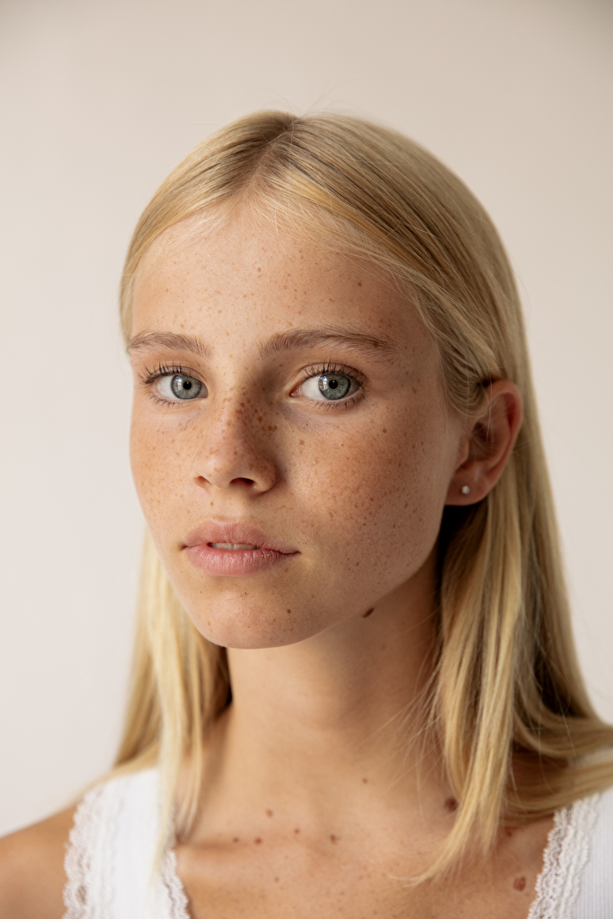 LUCY W | Select London | Select Model Management