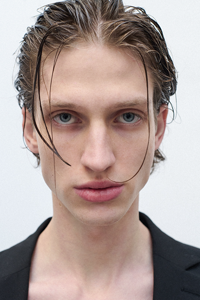 ROLAND RAINER | Men | Select Paris | Select Model Management