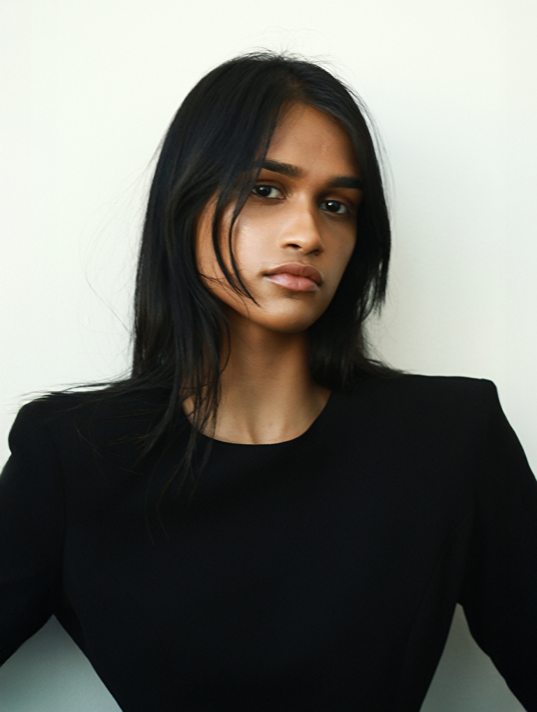 Jessica Yurash Modeling YUSRA | Select London | Select Model Management