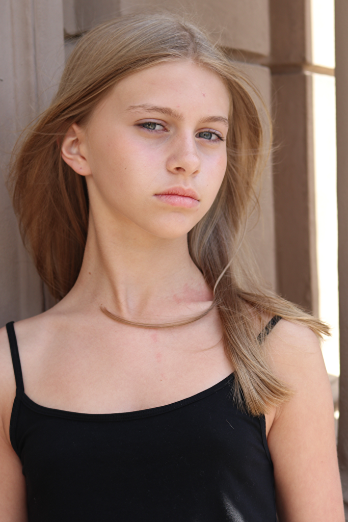 Alva . | Women | Modellink